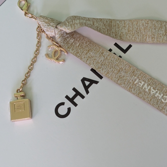 Chanel Charm - Picture 5 of 5